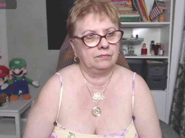 flamepussy Live Webcam on BongaCams