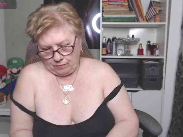 FlamePussy webcam