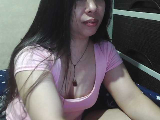 Cassiee live cam