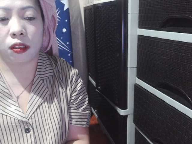 Cassiee live cam preview