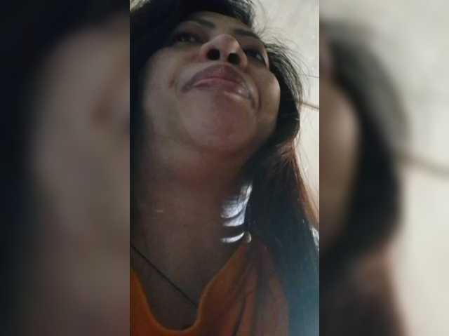 Cassiee live cam preview