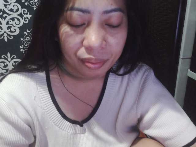 Cassiee live cam preview