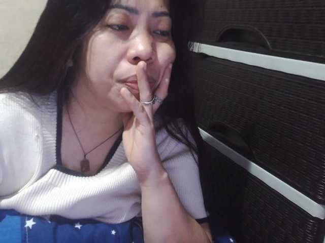 Cassiee live cam preview