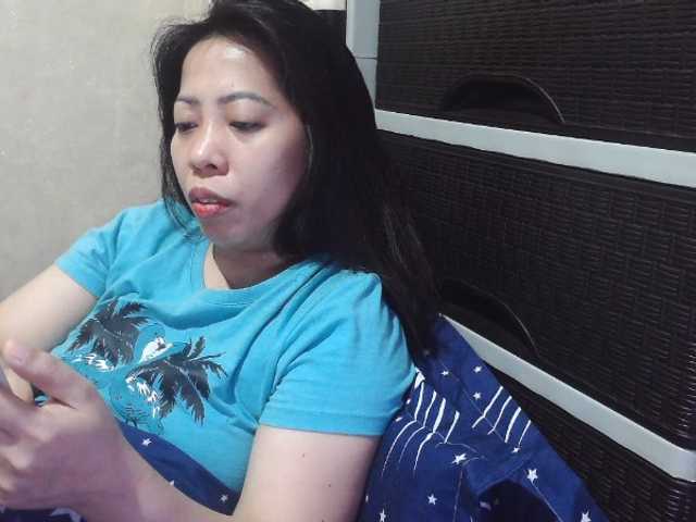 Cassiee — live female cam