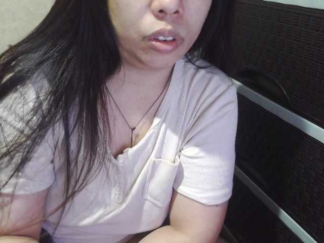 Cassiee live cam preview