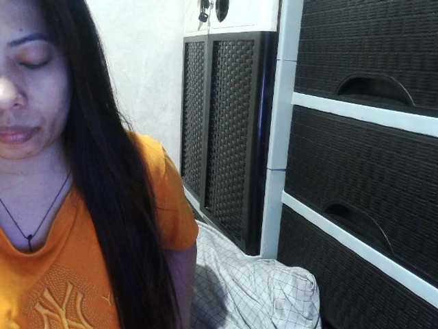 Cassiee live webcam show