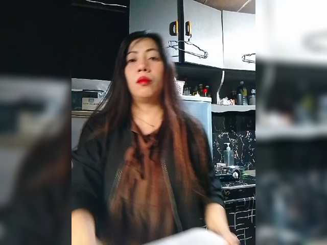 Cassiee live cam on BongaCams