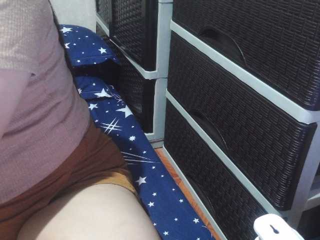 Cassiee live cam preview