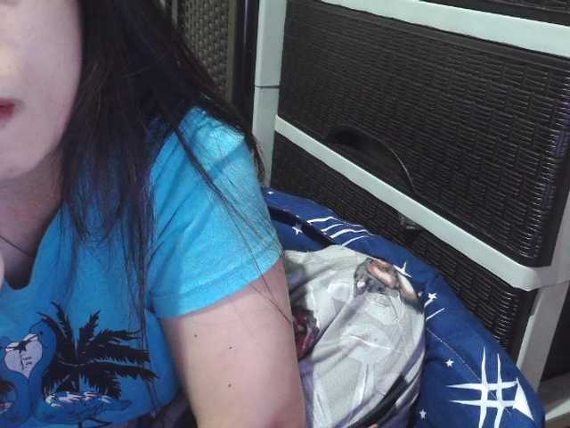 Cassiee — live female cam