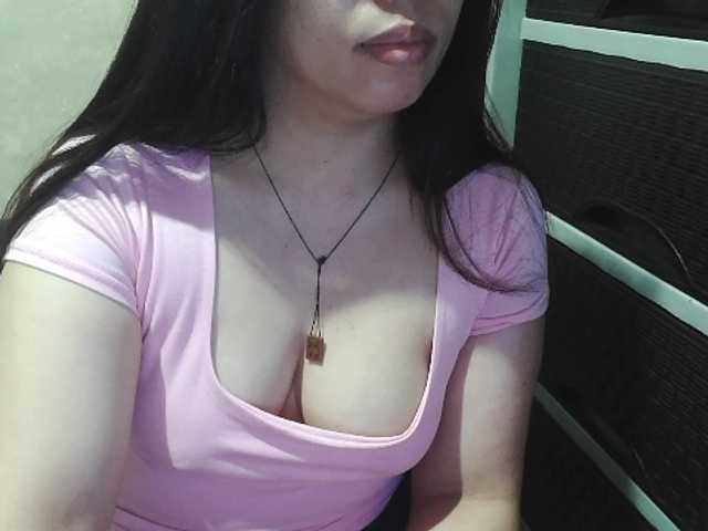 Cassiee live cam