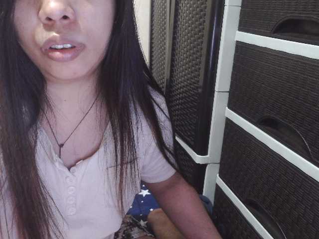 Cassiee live cam preview