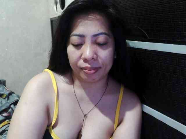 Cassiee webcam