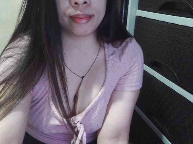 Cassiee webcam