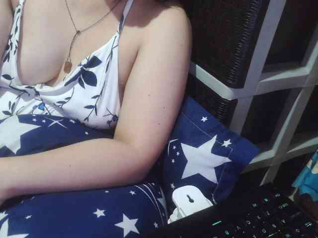 Cassiee webcam