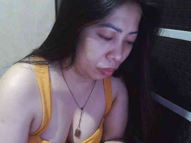 Cassiee webcam
