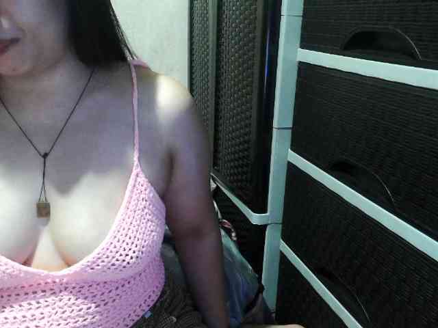 Cassiee webcam