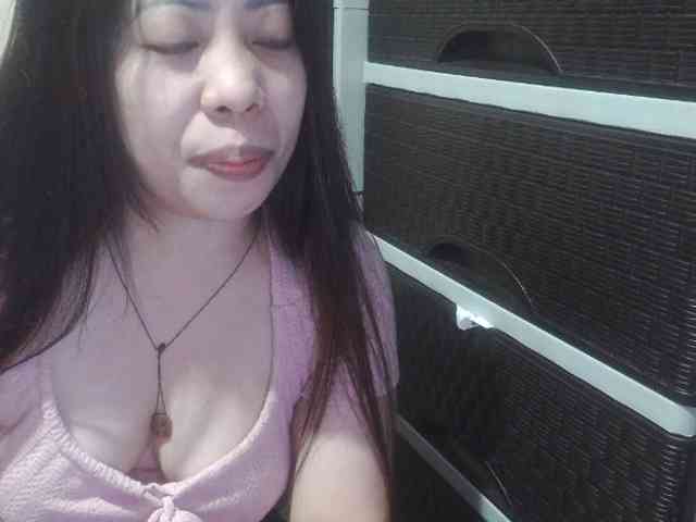 Cassiee webcam