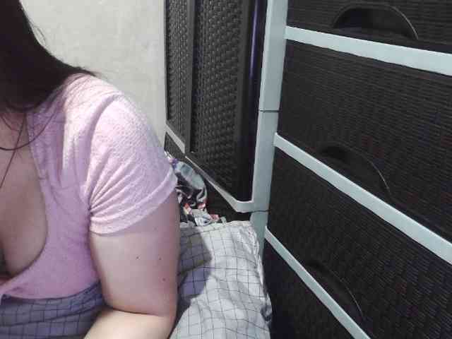 Cassiee webcam