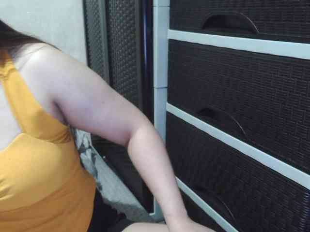 Cassiee webcam