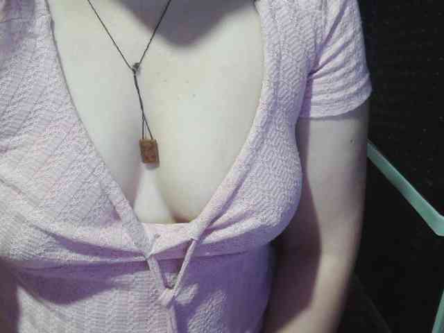 Cassiee webcam