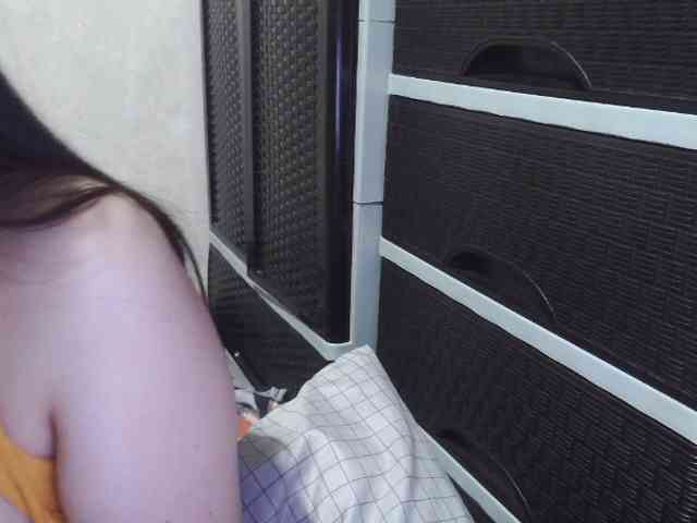 Cassiee webcam