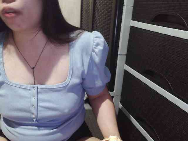 Cassiee webcam