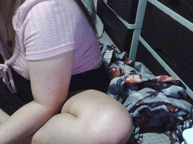 Cassiee webcam