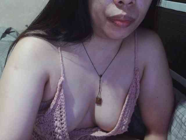 Cassiee webcam