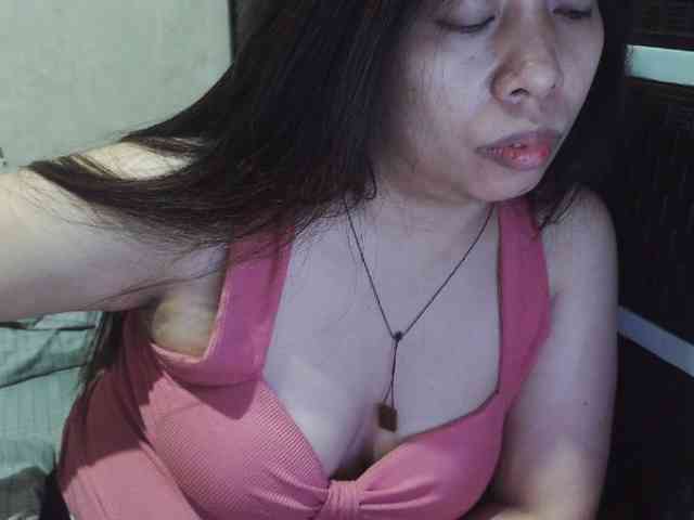 Cassiee webcam