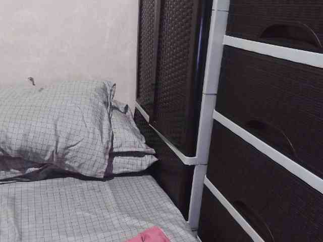 Cassiee webcam