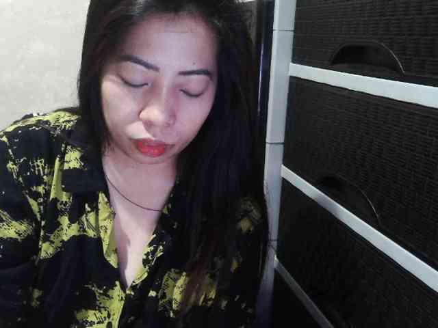 Cassiee webcam