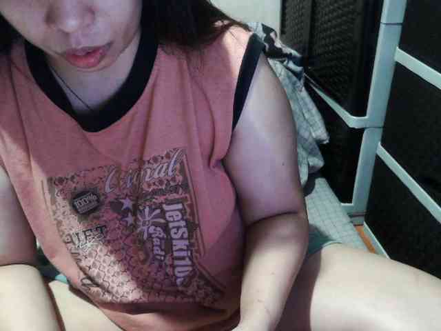 Cassiee webcam