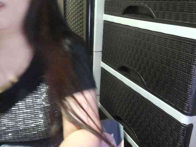 Cassiee webcam