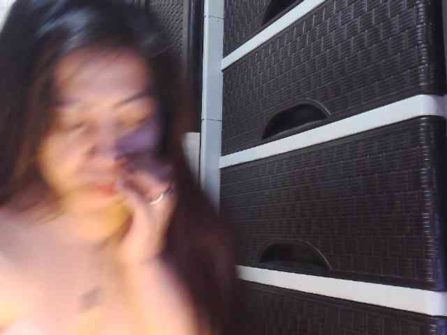 Cassiee webcam
