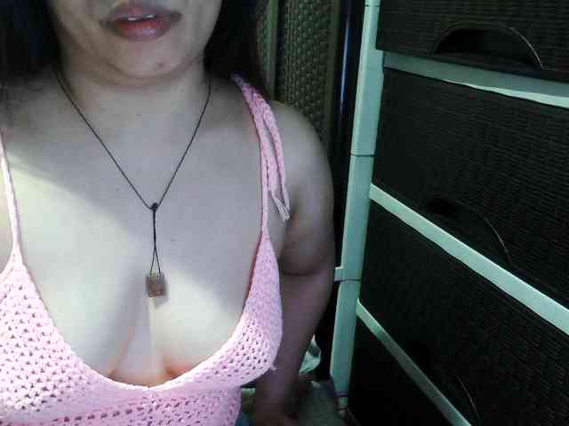 Cassiee webcam