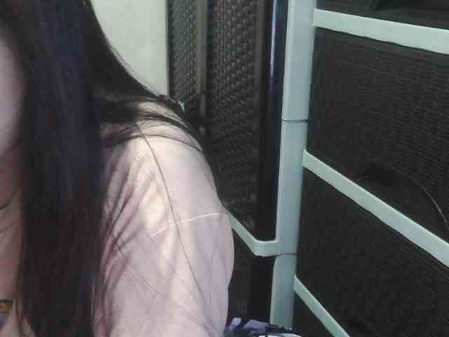 Cassiee webcam