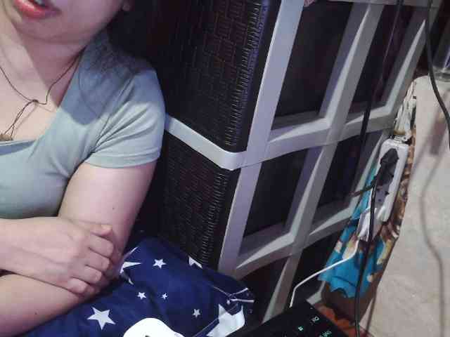 Cassiee webcam