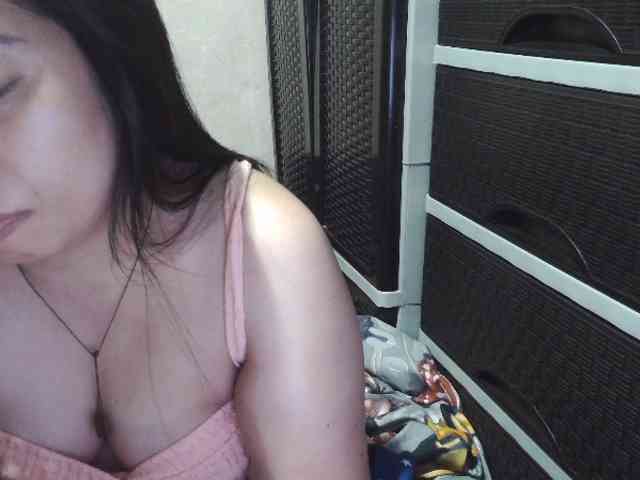 Cassiee webcam
