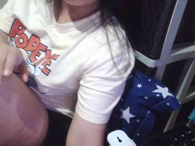Cassiee webcam