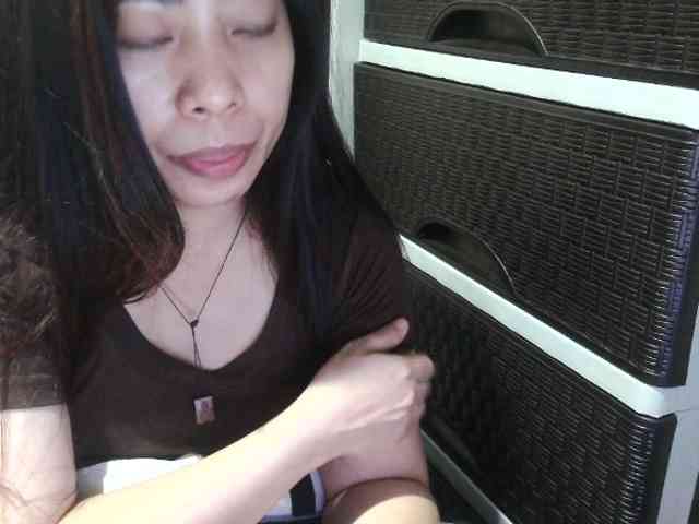 Cassiee webcam