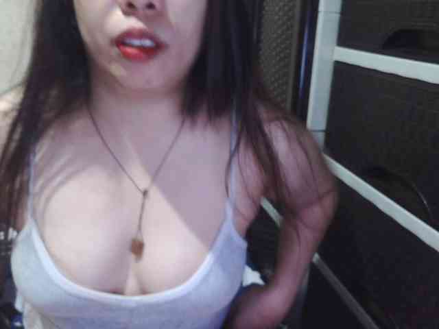 Cassiee webcam