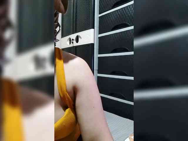 Cassiee webcam