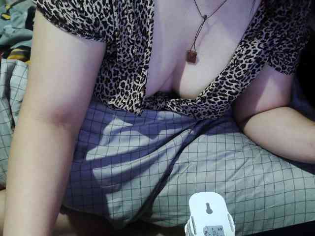 Cassiee webcam