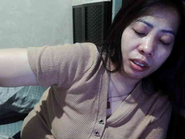 Cassiee webcam