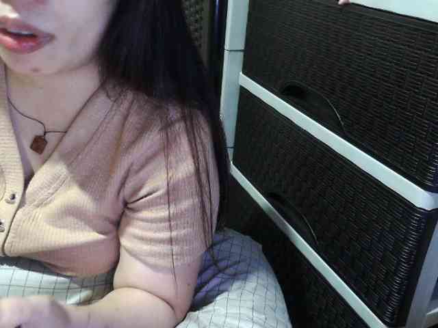 Cassiee webcam