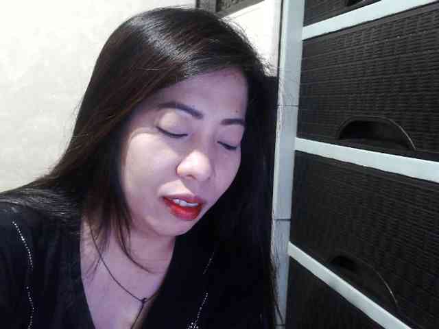 Cassiee webcam