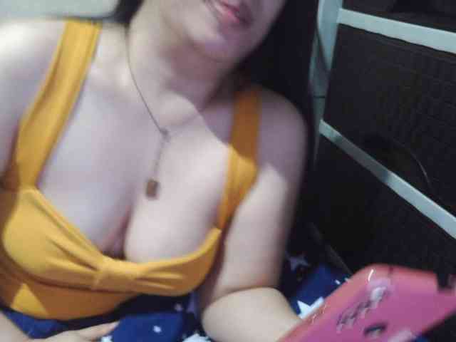 Cassiee webcam