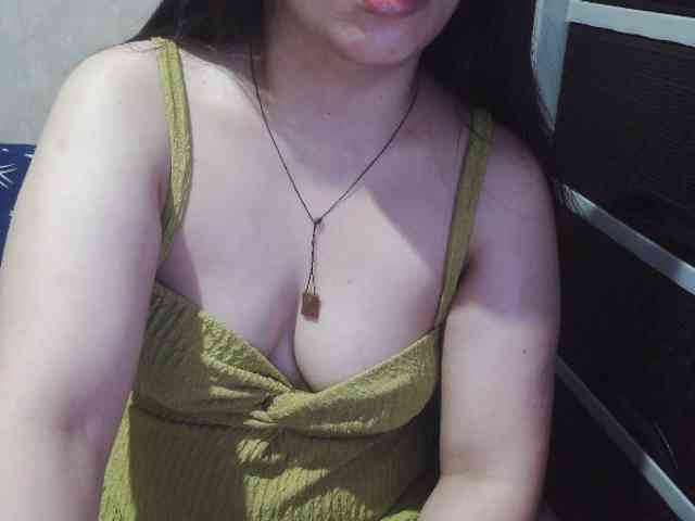 Cassiee webcam
