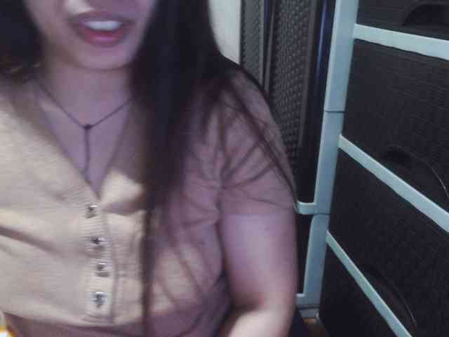 Cassiee webcam