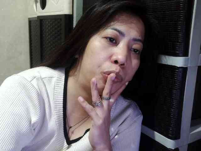 Cassiee webcam